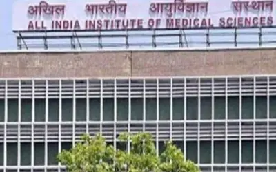 एम्स के एक डॉक्टर भी कोरोना की चपेट में