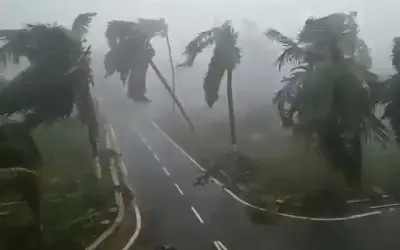 फानी ने दी ओडिशा में दस्तक