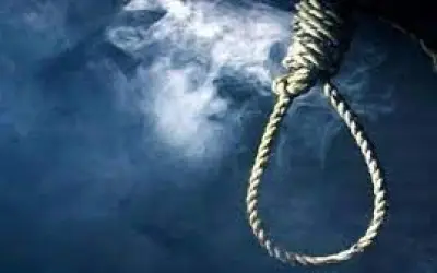 जिंदगी से हताश युवती सहित चार लोगों ने फांसी लगाकर आत्महत्या की