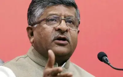 विवादों के घेरे में फेसबुक