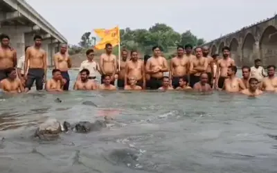 महाराष्ट्र में मराठा आरक्षण की आग बेकाबू
