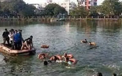 गुजरात में स्कूली बच्चों से भरी नाव पलटी, 13 बच्चों और दो शिक्षकों की गई जान