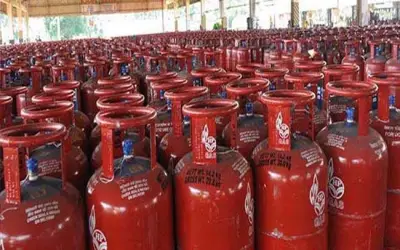 आज से गैर सब्सिडी वाले गैस सिलेंडर हुए महंगे