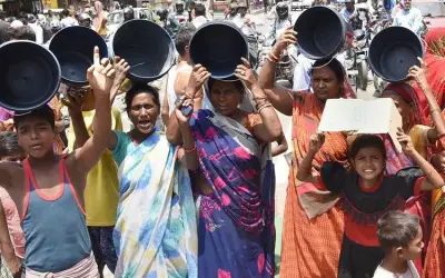 बिहार में मौत का खेल जारी बच्चों की मौत अलग गर्मी से मरनेवाले अलग