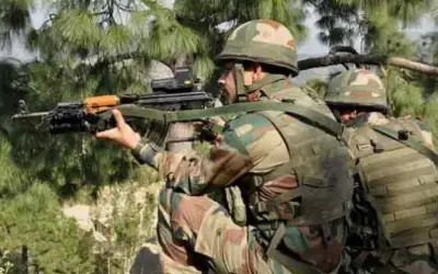 पाकिस्तानी सेना के दो जवानों को भारतीय सेना ने उड़ाया