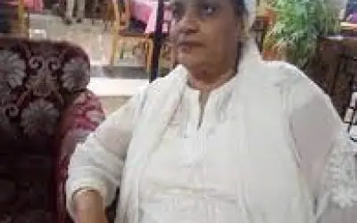 कोरोना की चपेट में आईं गायिका हेमलता