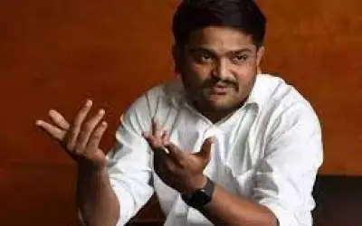 अब हार्दिक पटेल ने भी कांग्रेस से दिया इस्तीफ़ा