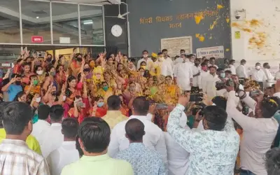 उप महापौर ने उड़ाई कोरोना नियमों की धज्जियां
