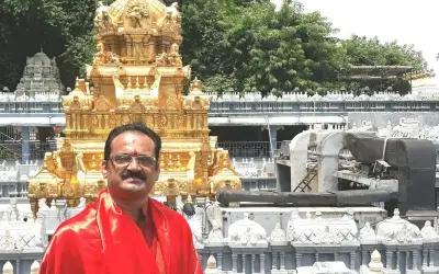 धनतेरस के दिन ज्योतिषी से सलाह लेकर खरीदे वस्तुएं।