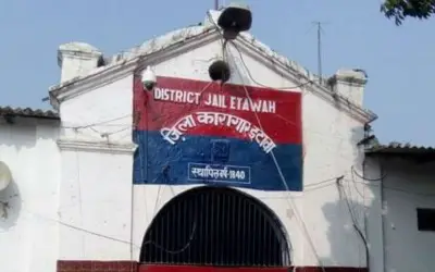 इटावा जेल में बंदी और जेलकर्मीं में बवाल, एक की मौत
