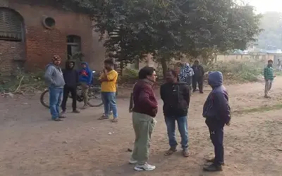 रेलवे क्वार्टर में घुसकर रेलकर्मी की हत्या