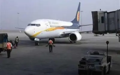 जेट के विमान में यात्रियों के निकले खून
