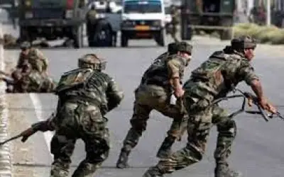 जम्मू-कश्मीर में मजदूरों पर हुए हमलों में शामिल दो आतंकी एनकाउंटर में ढेर