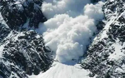 बर्फ़ीले तूफ़ान में चार जवान शहीद