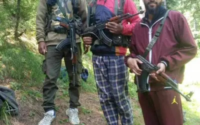 कुपवाड़ा में तीन आतंकी गिरफ्तार