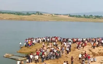 चंबल नदी में नाव पलटने से कोटा में बड़ा हादसा