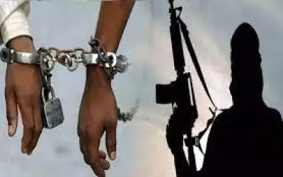 भारी मात्रा में हथियार के साथ लश्कर-ए-तैयबा के दो आतंकी गिरफ्तार