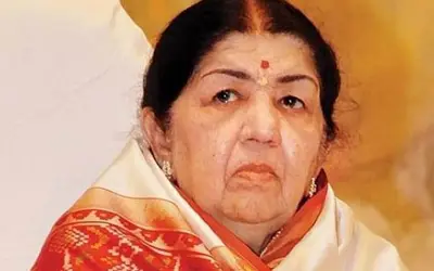 लता मंगेशकर ने सीएम राहत कोष में दिए 25 लाख