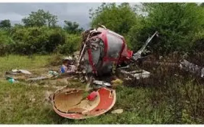 मुंबई से हैदराबाद जा रहा हेलीकॉप्टर दुर्घटनाग्रस्त, पायलट समेत 4 लोग हुए घायल