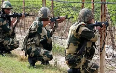 पाकिस्तान लगातार कर रहा है सीज फायर का उल्लंघन, सेना दे रही मुंहतोड़ जवाब
