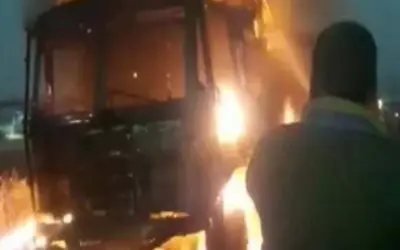 पालघर के पार्किंग क्षेत्र में आग लगने से छह ट्रक को नुकसान, बड़ा हादसा होने से बचा
