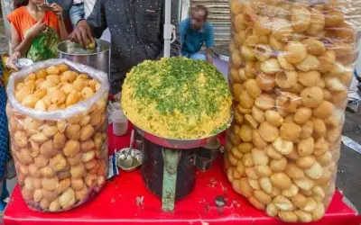 गोलगप्पा खाते खाते हुआ ठेलेवाले से प्यार, उसी के संग युवती हुई फरार