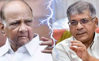 शरद पवार पर बरसे प्रकाश आंबेडकर  ​