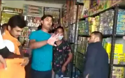 देवी देवताओं वाले पटाखों के खिलाफ आंदोलन की चेतावनी