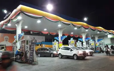 पेट्रोल डीजल की कीमतों में मामूली कमी