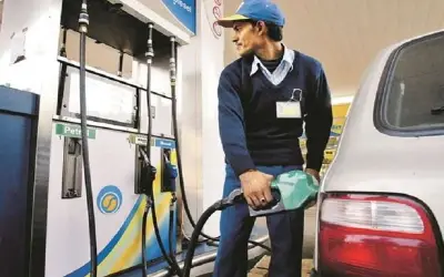 मुंबई में सौ रुपए के करीब पहुंचा पेट्रोल का भाव