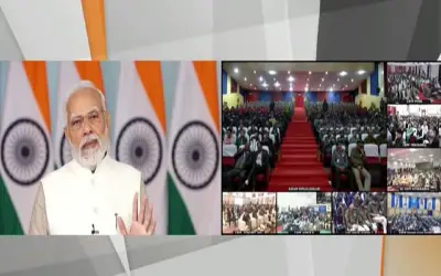 पीएम मोदी ने 71 हजार युवाओं को सौंपा ऑफर लेटर