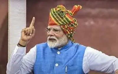 किस प्रधानमंत्री ने कितनी बार लाल किले पर किया ध्वजारोहण?