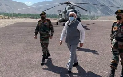 पीएम मोदी ने लेह अचानक पहुंचकर दिया कड़ा संदेश