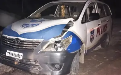 चोर पकड़नेवाली पुलिस की गाड़ी की चोरी