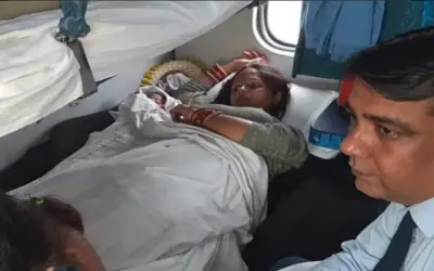 ट्रेन में डॉक्टर नहीं मिला तो टीटीई ने करवाया प्रसव