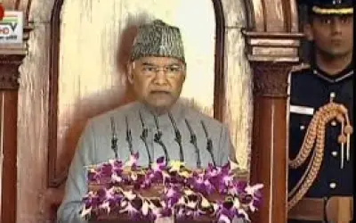 राष्ट्रपति के अभिभाषण के बाद पहला संसदीय सत्र शुरू