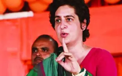 370 पर प्रियंका गांधी कांग्रेस से नाराज़