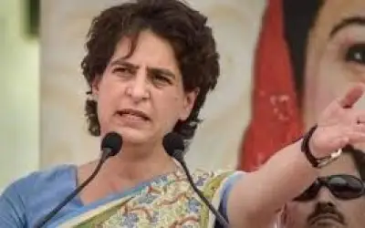 यूपी सरकार की नोटिस से नाराज़ प्रियंका ने कहा मैं इंदिरा गांधी की पोती हूं