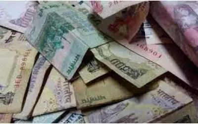 चुनौतियों से जूझ रहा है भारतीय रुपया