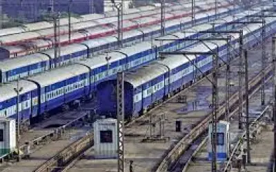 आज रेलवे ने 200 से ज्यादा ट्रेनें रद्द की