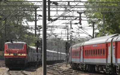 रेलवे ने दस सेवा सर्विस ट्रेनें शुरू की