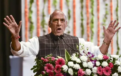 चीन के खिलाफ रक्षामंत्री राजनाथ सिंह ने दिए सख्त संदेश