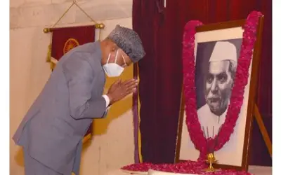 डॉ राजेंद्र प्रसाद की 136वीं जयंती पर राष्ट्रपति ने किया नमन