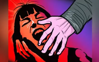 अपनी ही बेटियों से दुष्कर्म करनेवाला पिता गिरफ्तार