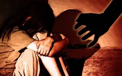 नाबालिग से जंगल में गैंगरेप