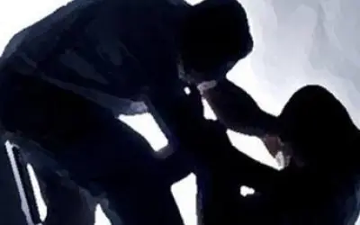 15 साल की लड़की से पड़ोसी ने किया दुष्कर्म