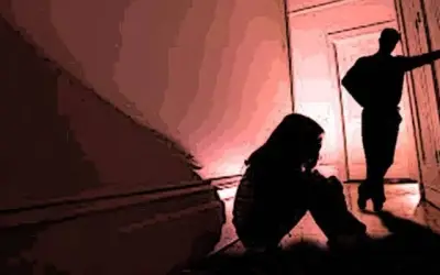 दादी के सामने तीन पोतियों से दुष्कर्म