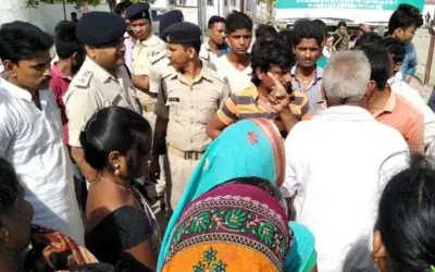 बिहार में आरजेडी नेता के घर में तीन की हत्या