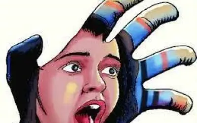 अपने अध्यापक के खिलाफ छात्रा ने छेड़खानी की शिकायत की