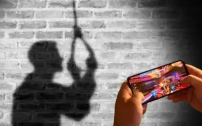 घरवालों ने स्मार्टफोन नहीं दिलाया तो बच्चे ने दे दी जान